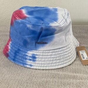 NWT Steve Madden Multi colored Bucket Hat.